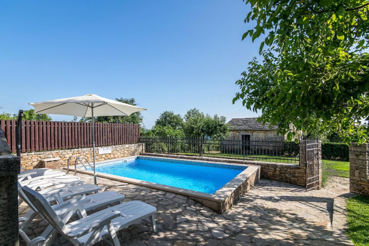 Villa Maria Oprtalj Exterior foto